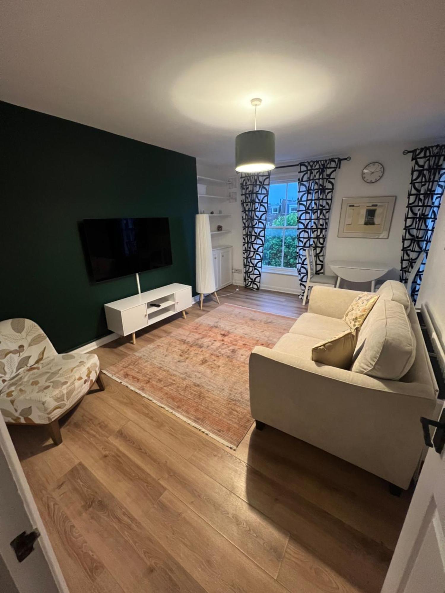 Stylish Warwick Avenue Escape Near Little Venice Лондон